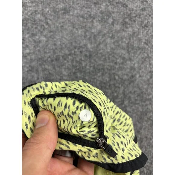 Lululemon Running Shorts Womens 4 Yellow Spotted Lined Zip Pocket 2.5 Inseam - Picture 6 of 6